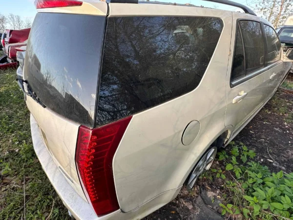Cadillac SRX 2005 White Used Parts - Image 13