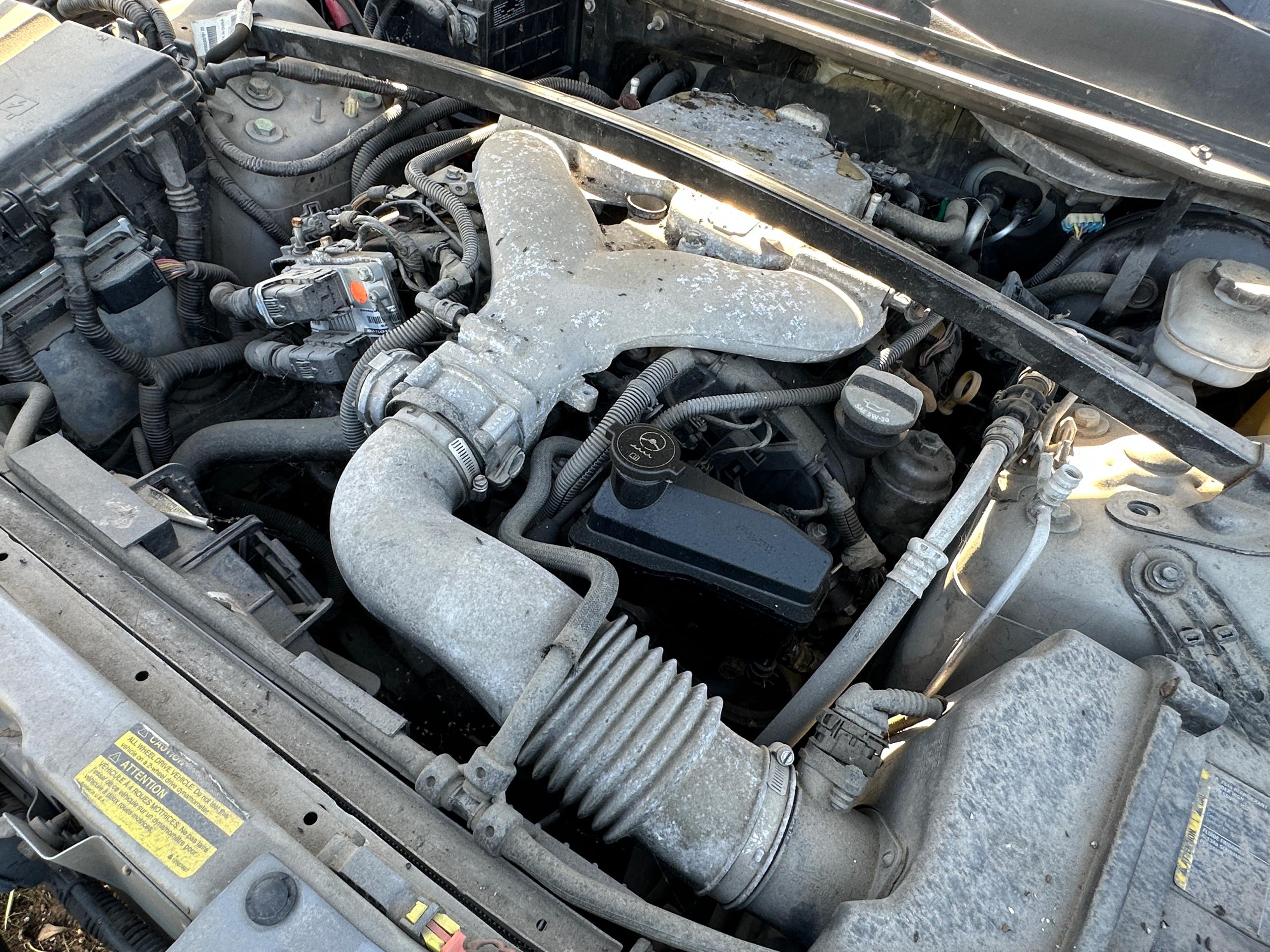 2004 Cadillac SRX Silver Used Parts - Image 4