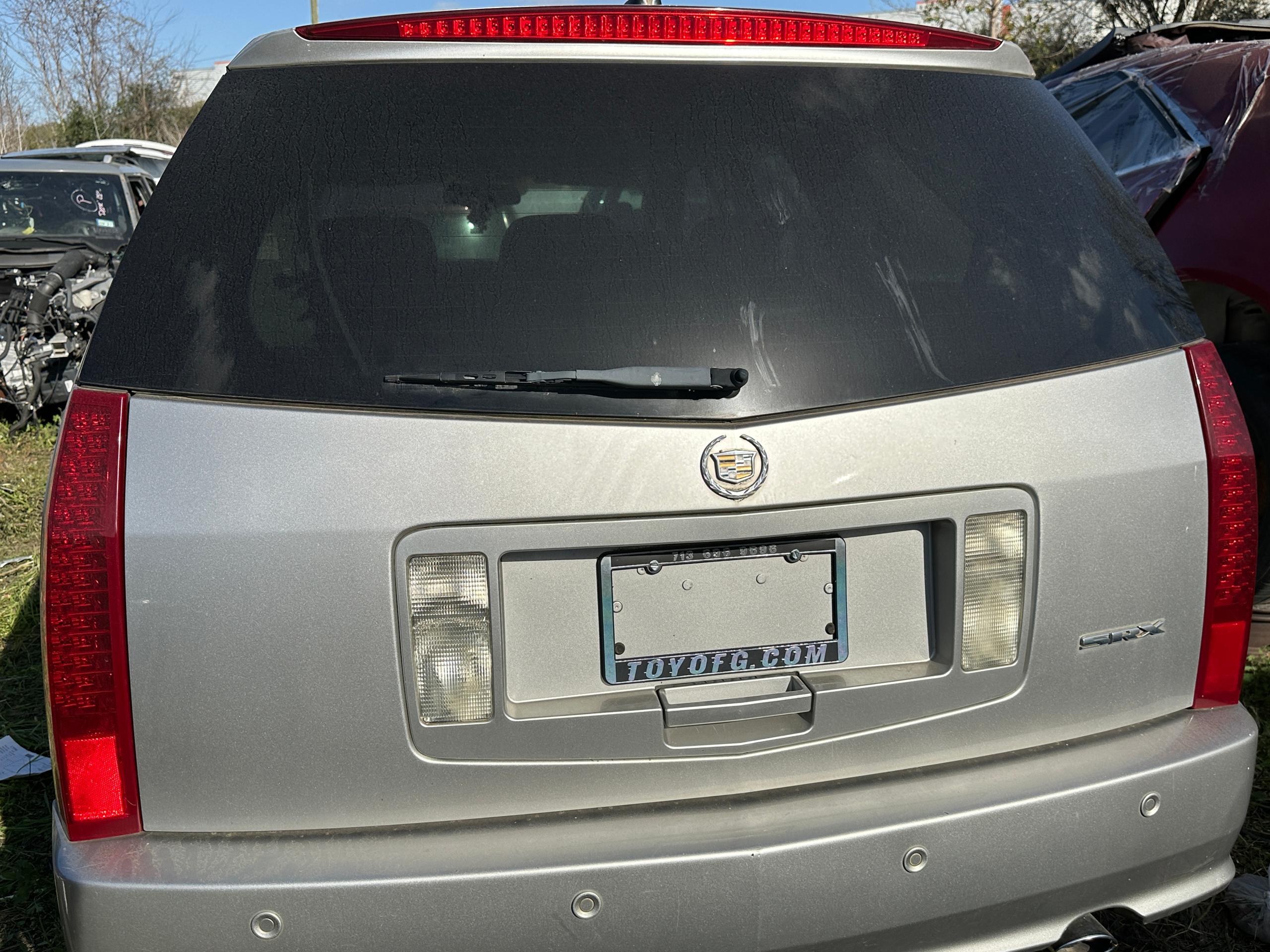 2004 Cadillac SRX Silver Used Parts - Image 10