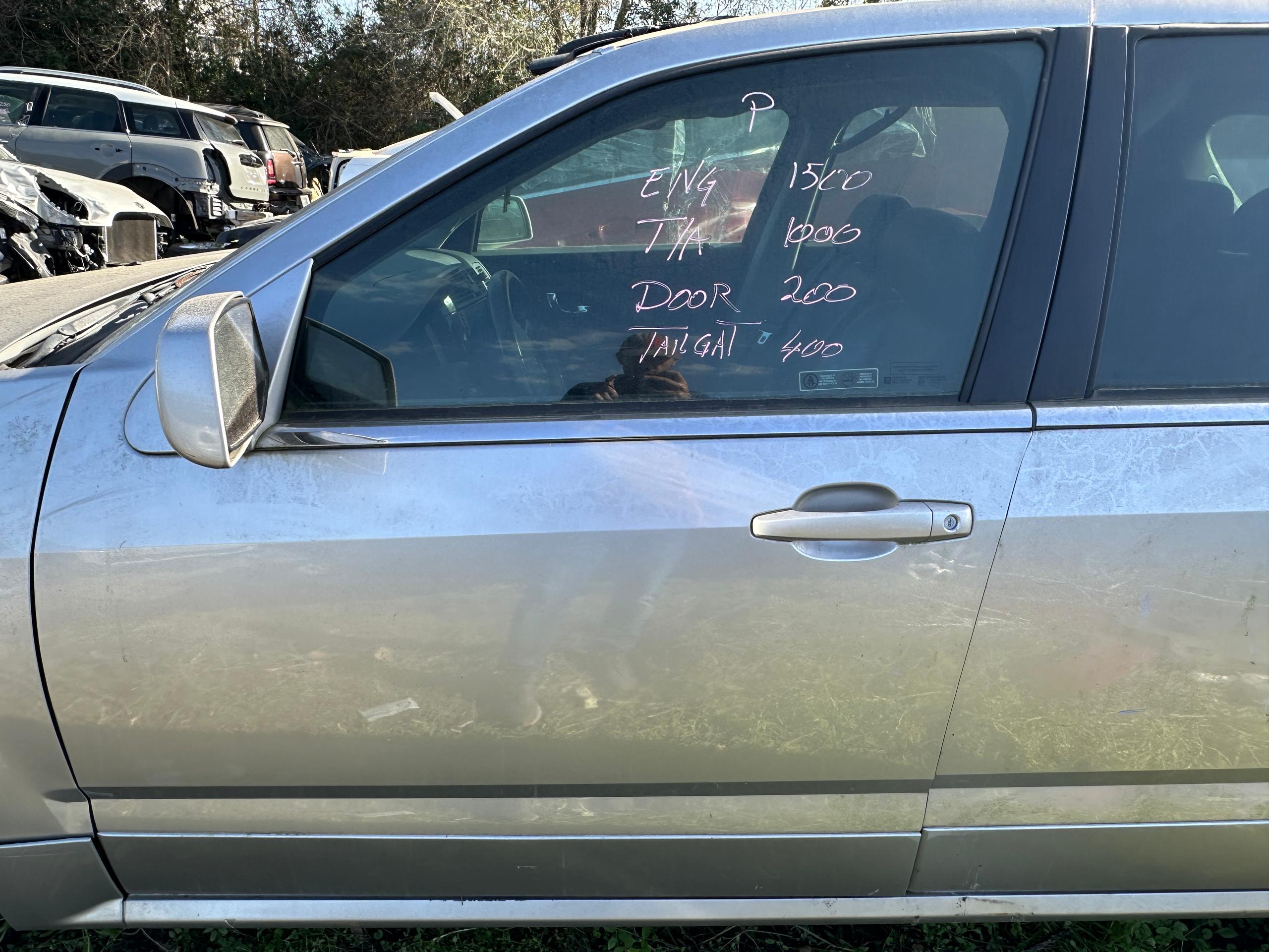 2004 Cadillac SRX Silver Used Parts - Image 12