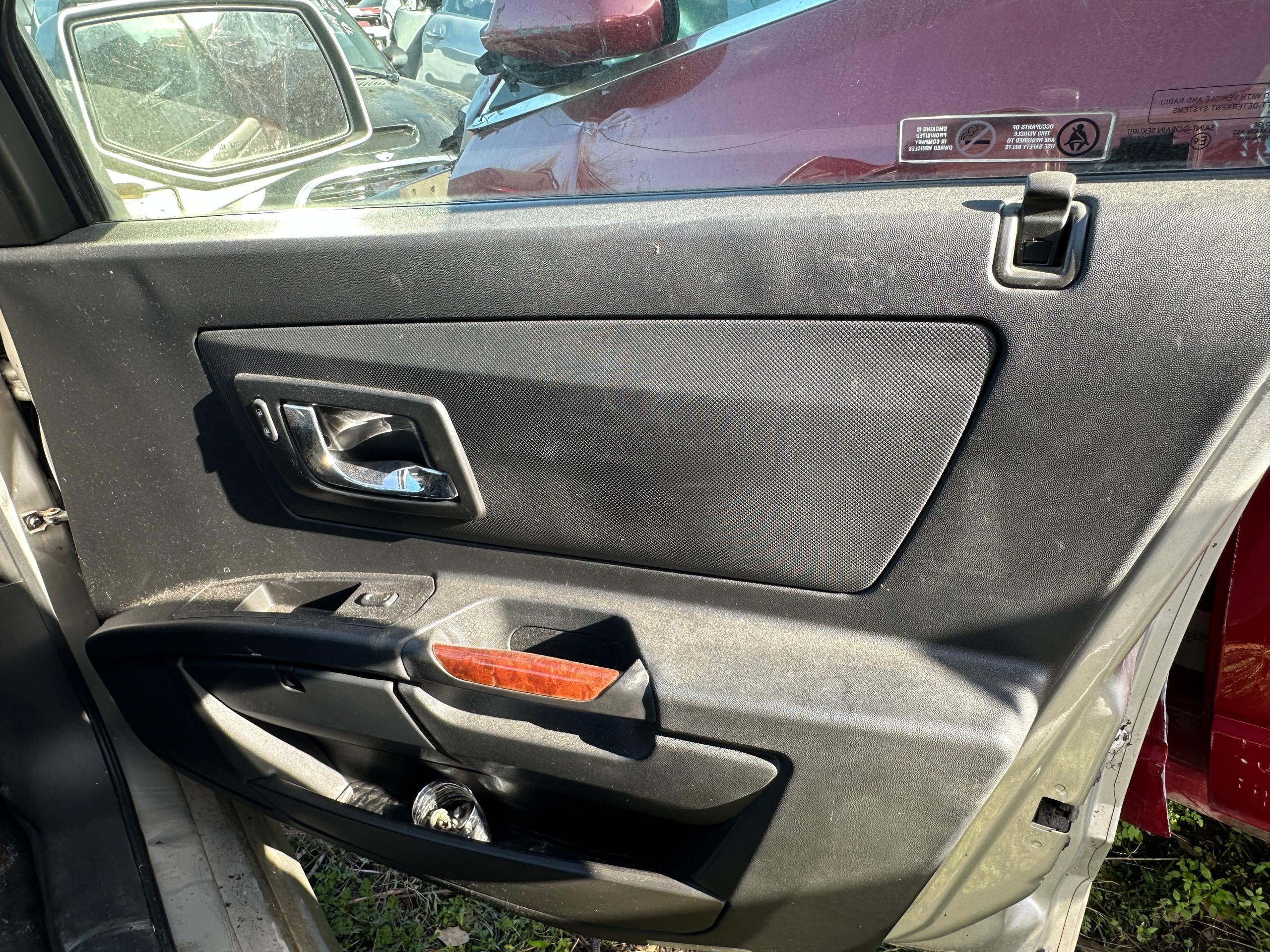 2004 Cadillac SRX Silver Used Parts - Image 13