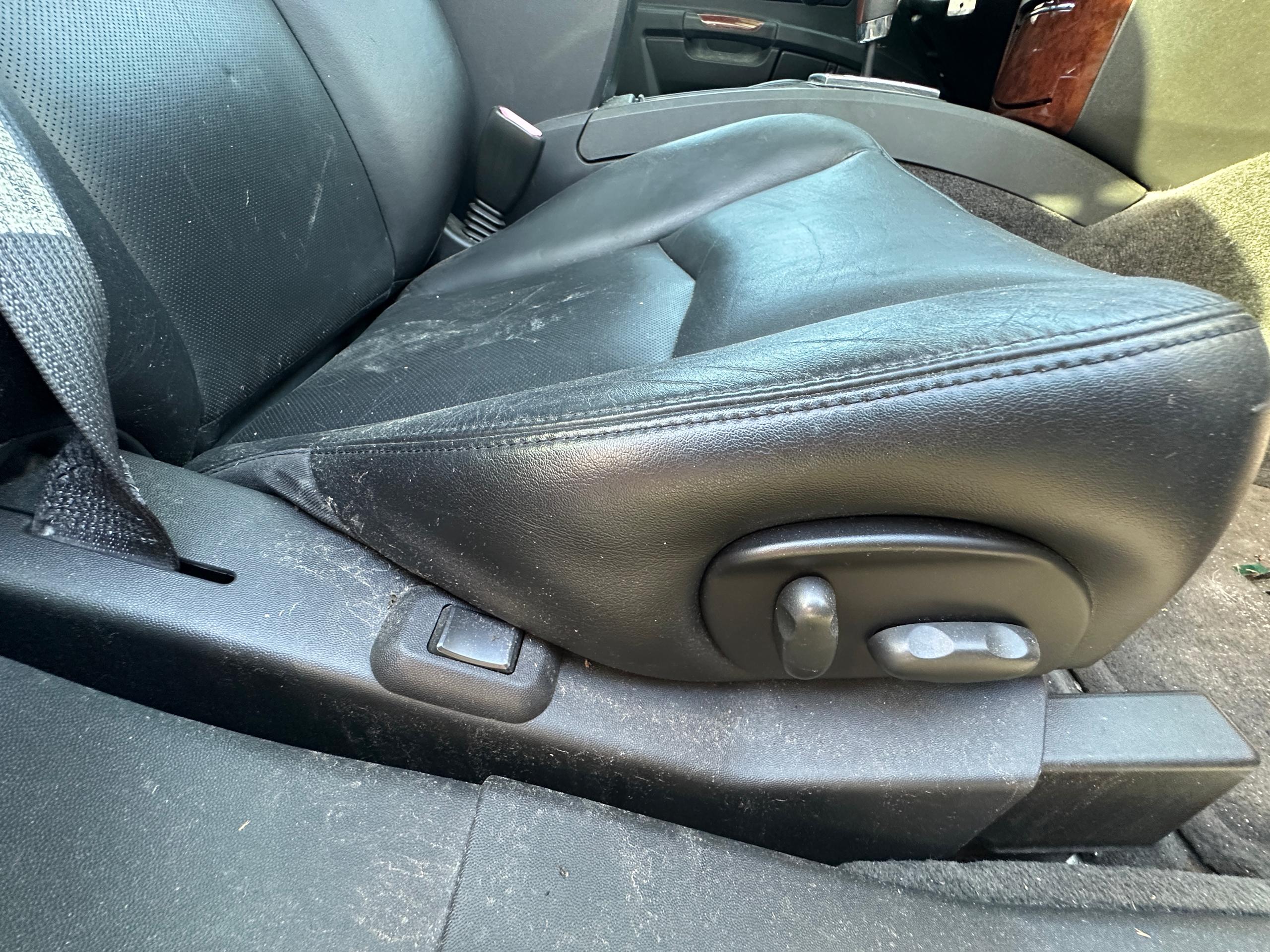 2004 Cadillac SRX Silver Used Parts - Image 24