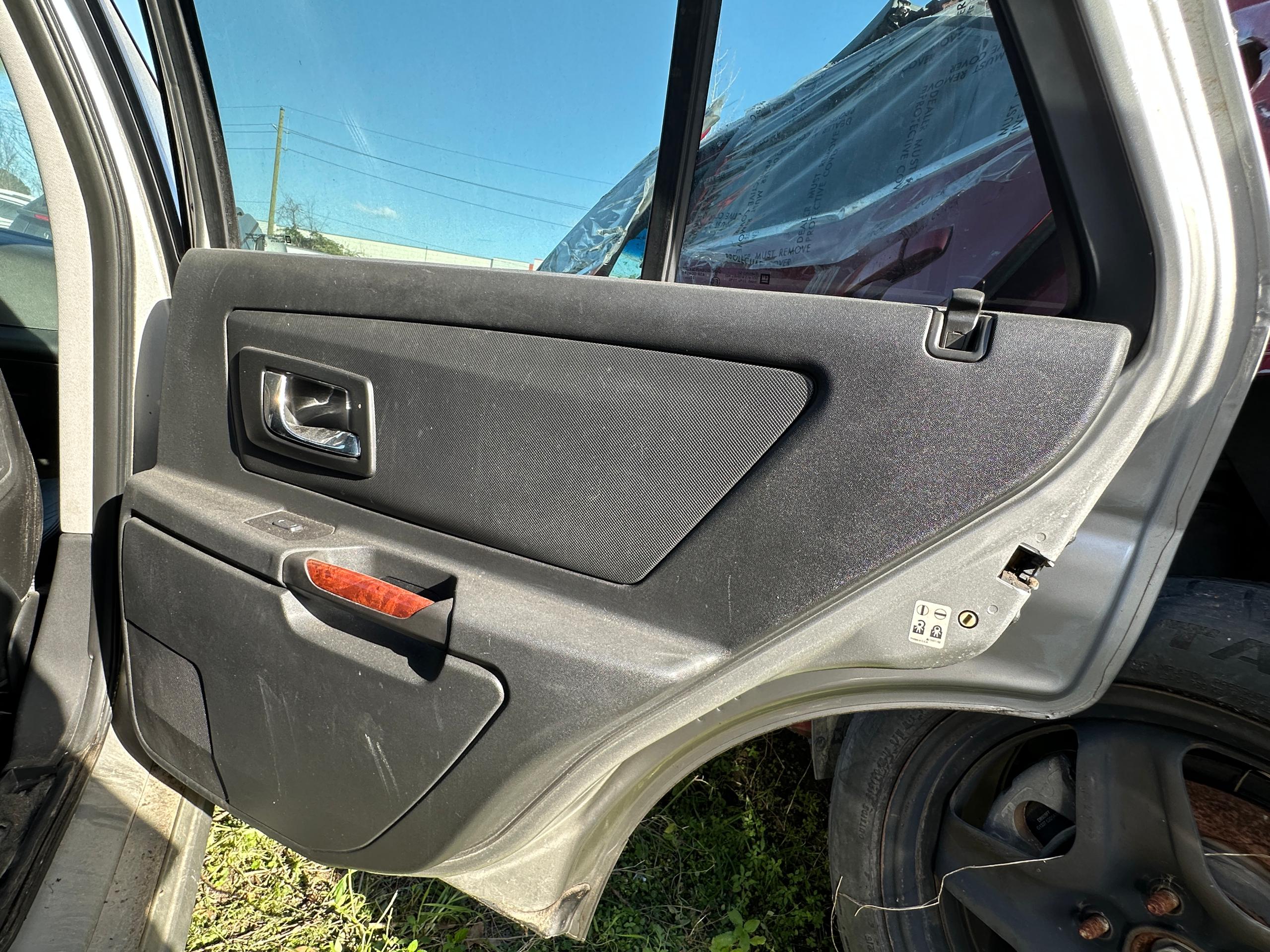 2004 Cadillac SRX Silver Used Parts - Image 31
