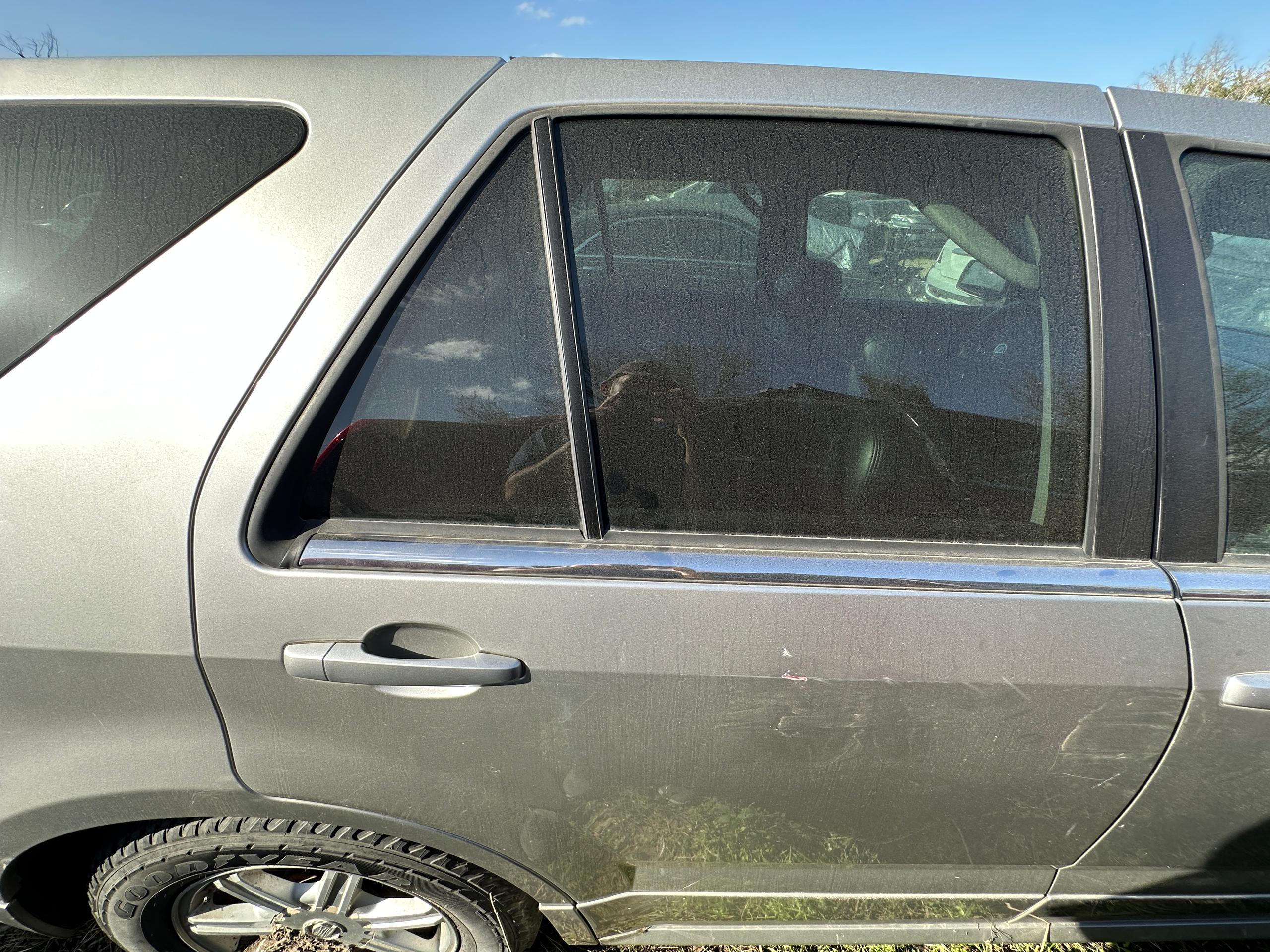 2004 Cadillac SRX Silver Used Parts - Image 33