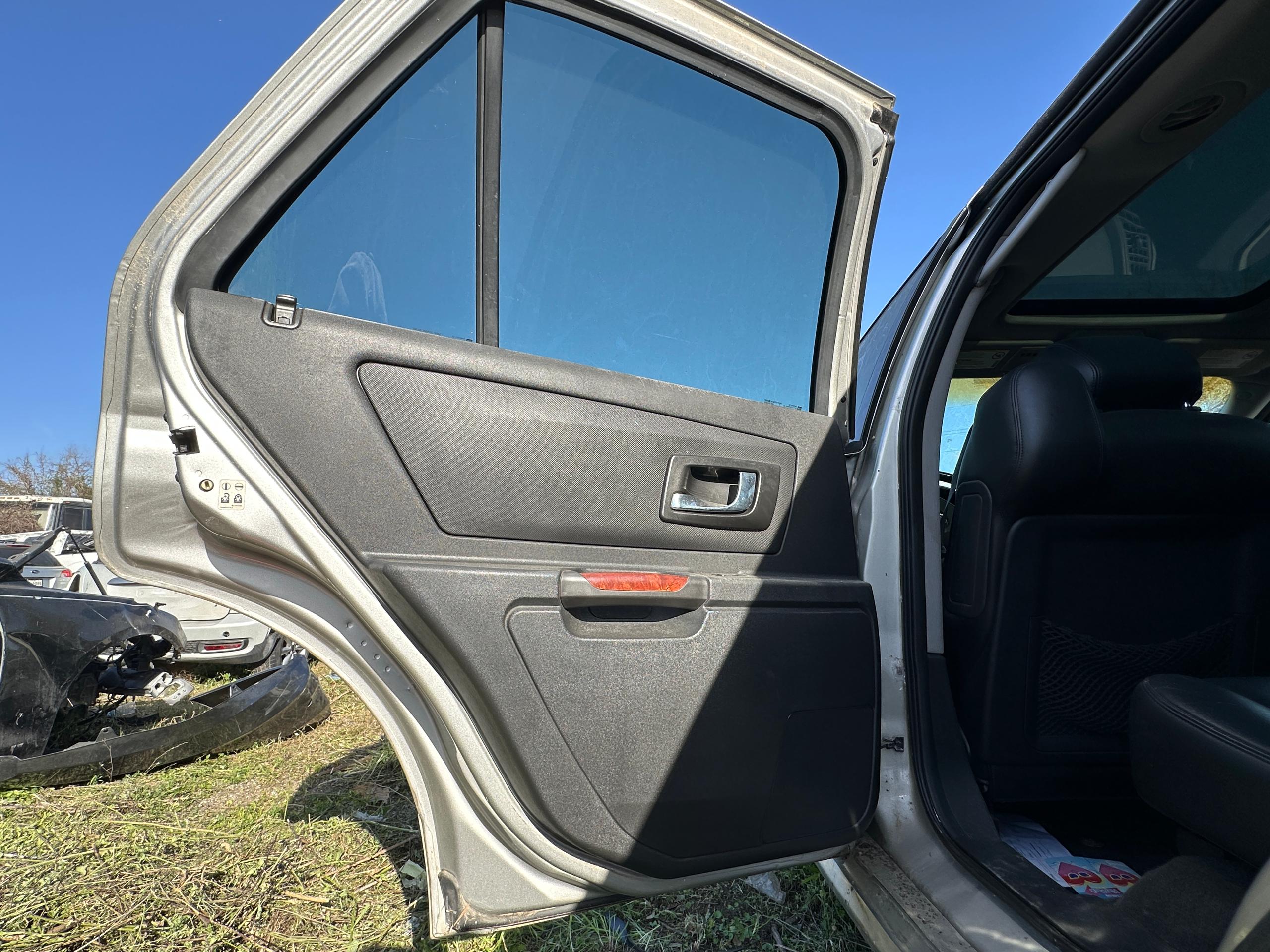 2004 Cadillac SRX Silver Used Parts - Image 41