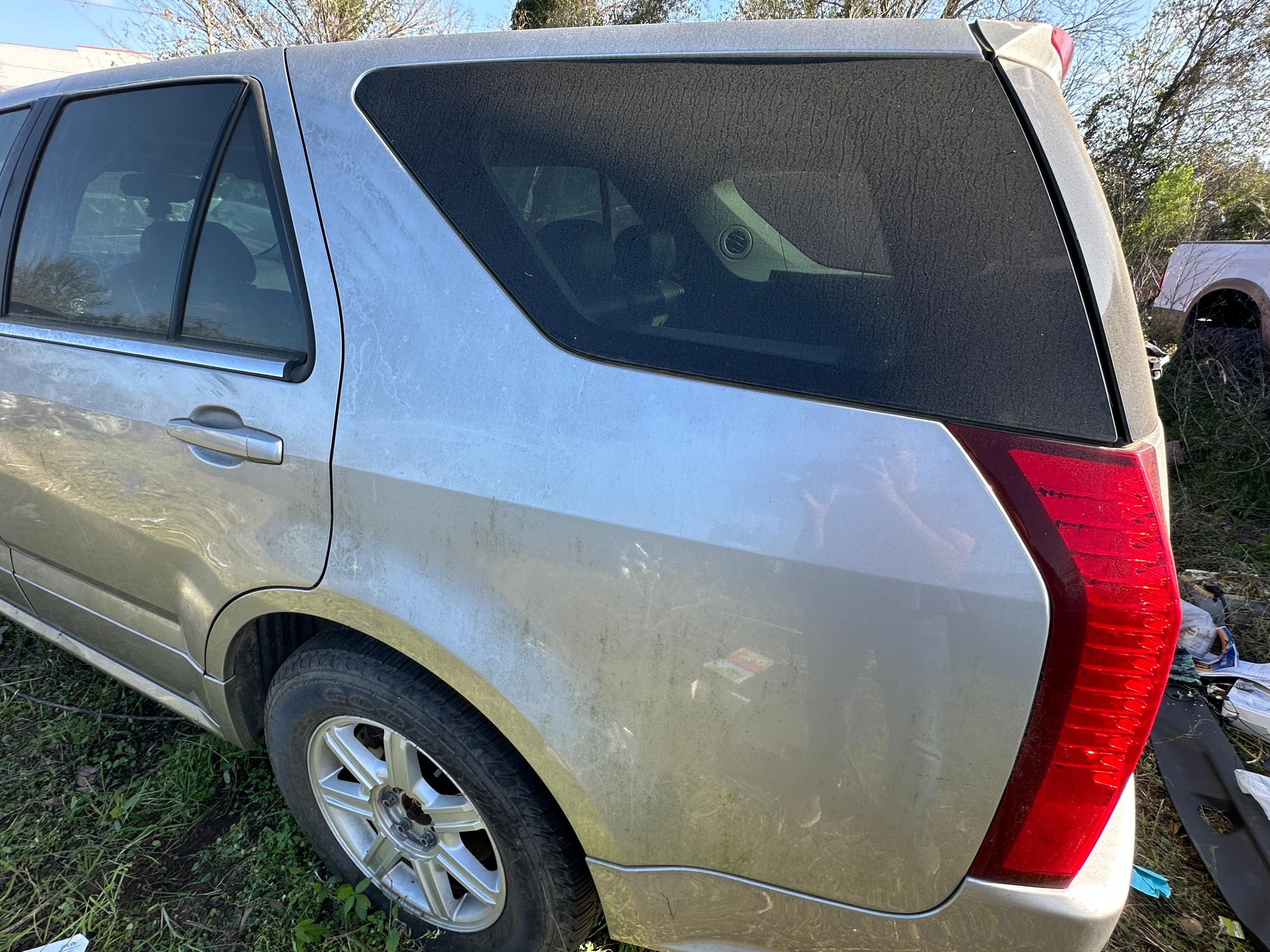 2004 Cadillac SRX Silver Used Parts - Image 42