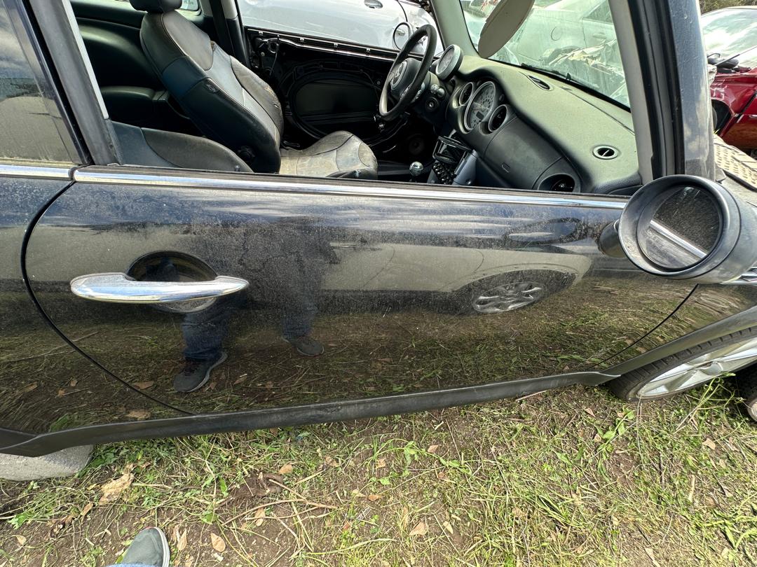 2003 Mini Cooper S Black Used Part - Image 5